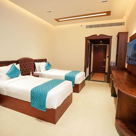 Hotel Blue Castle Thiruvananthapuram Esterno foto